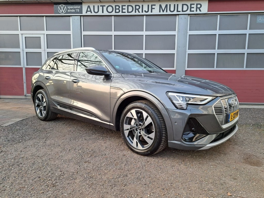 Hoofdafbeelding Audi e-tron
