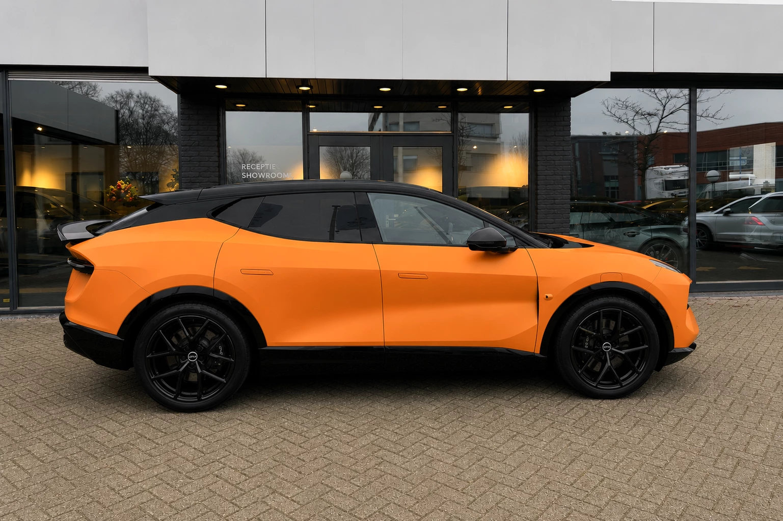 Hoofdafbeelding Lotus Eletre