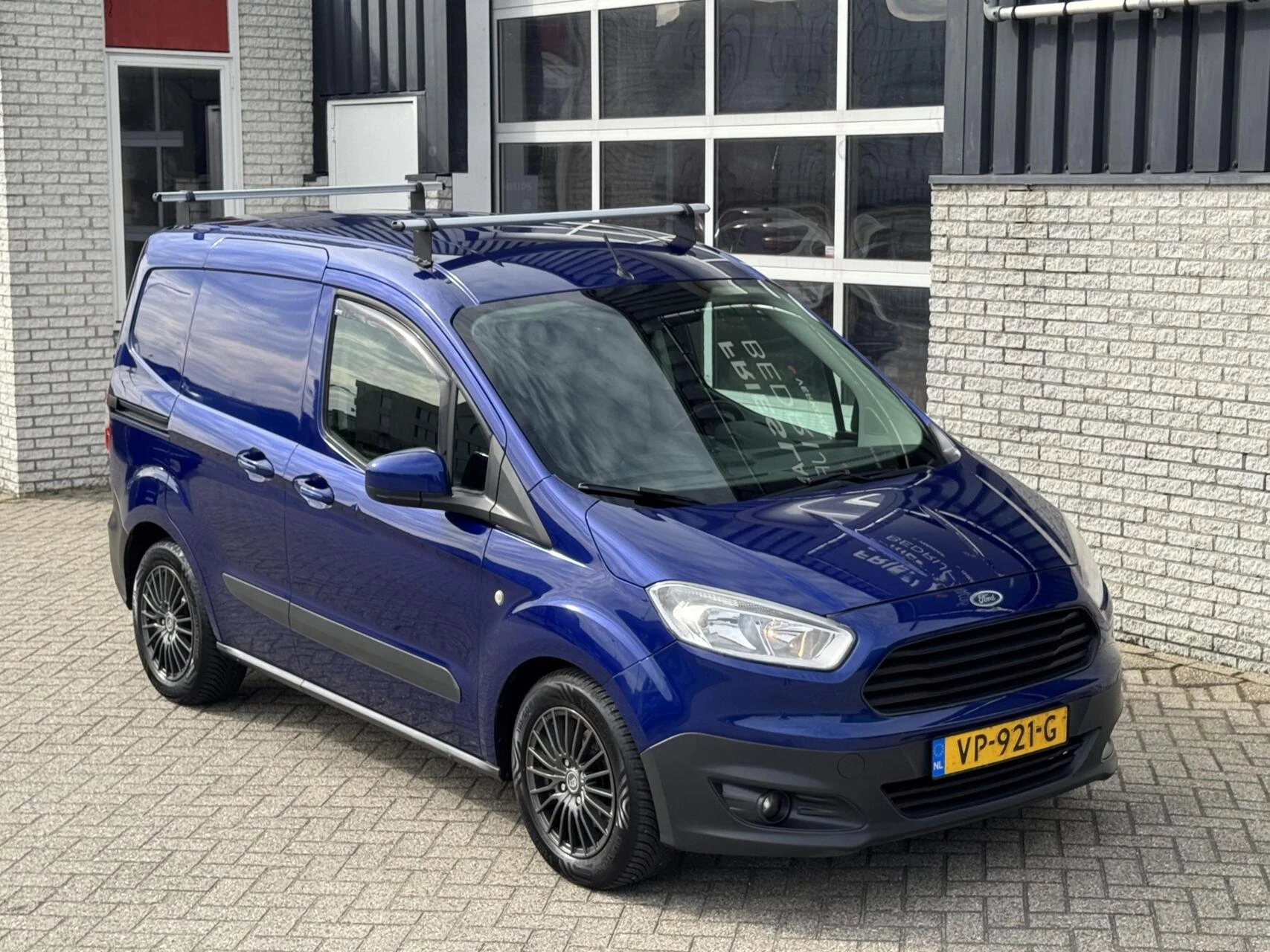Hoofdafbeelding Ford Transit Courier