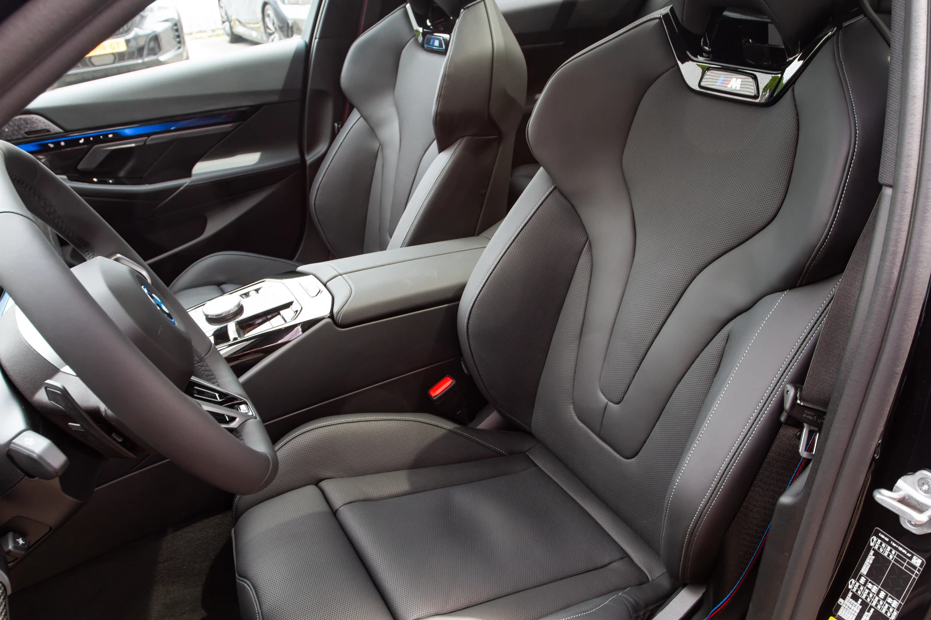 Hoofdafbeelding BMW i5