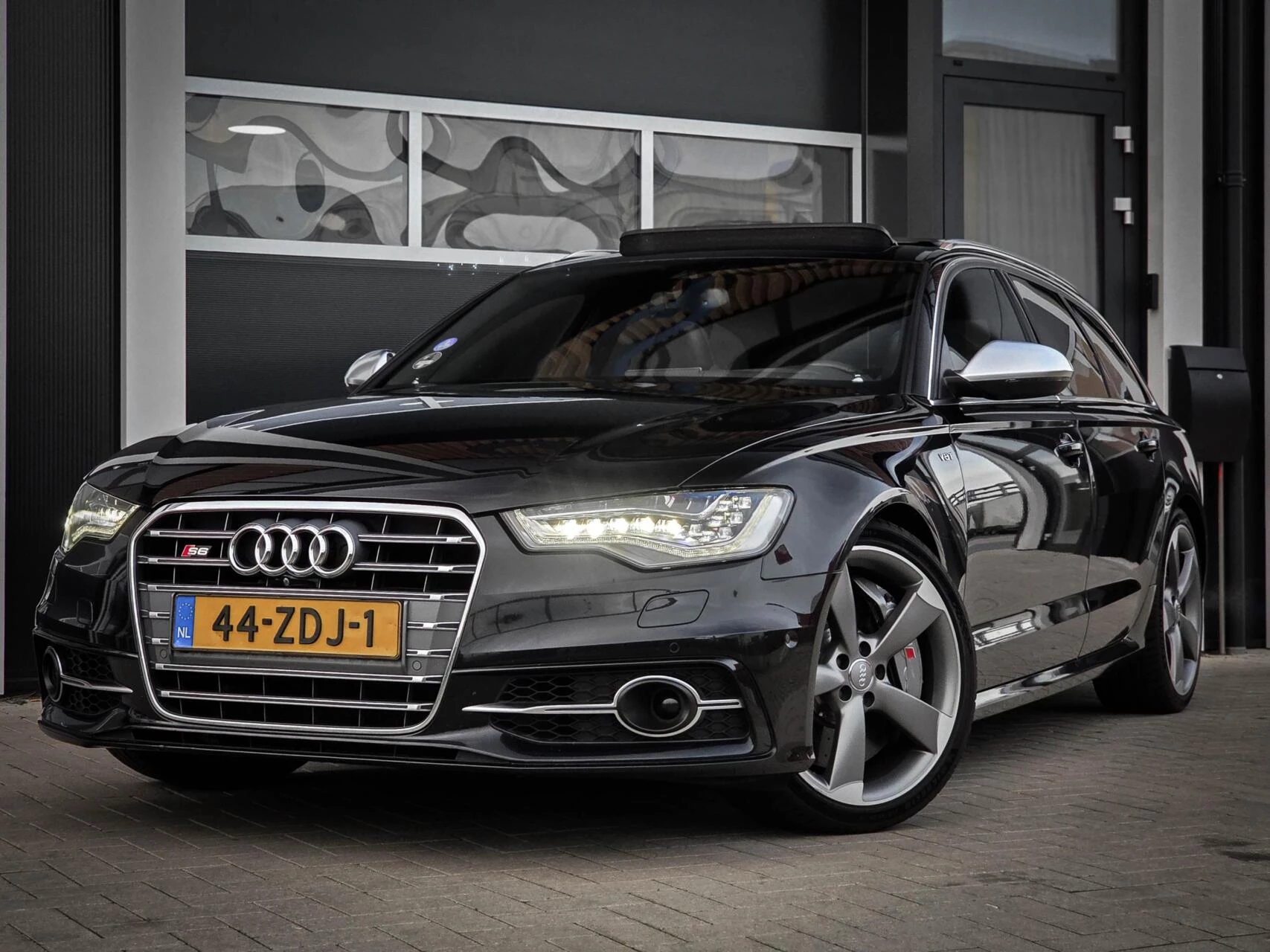 Hoofdafbeelding Audi S6
