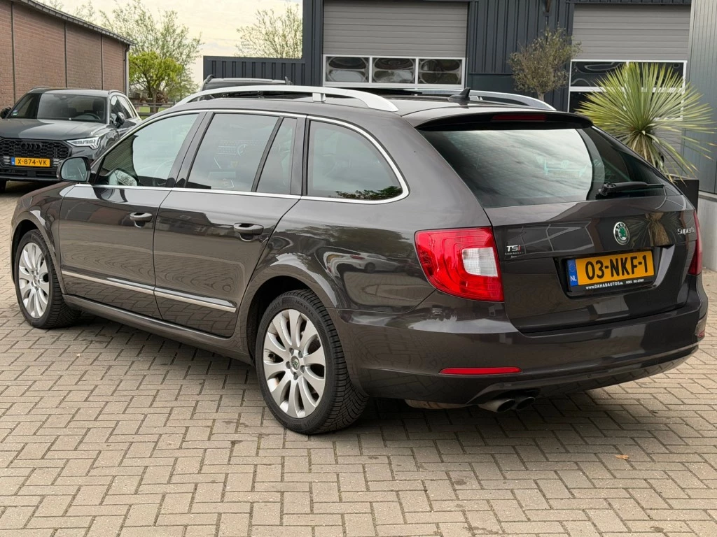 Hoofdafbeelding Škoda Superb