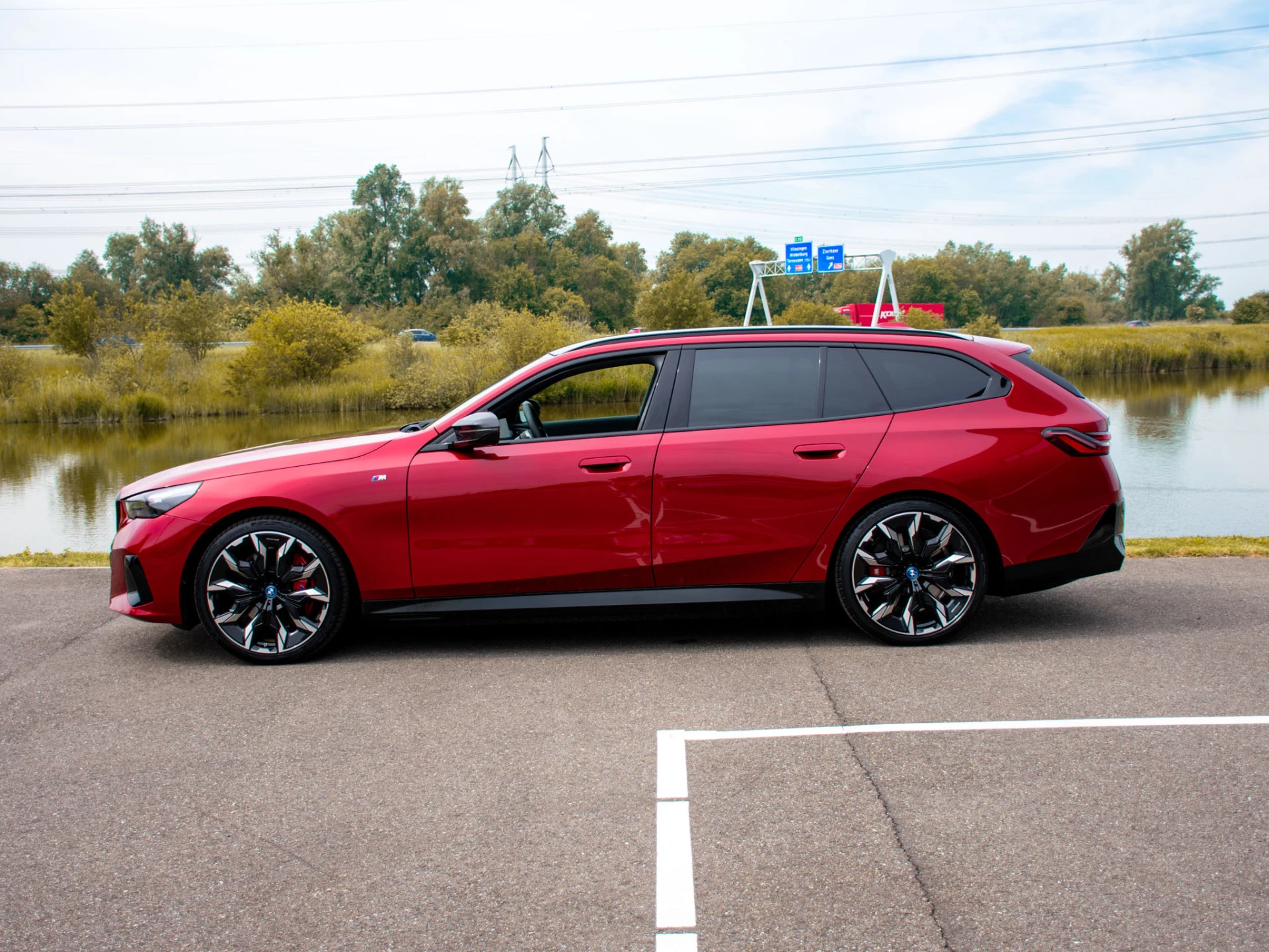 Hoofdafbeelding BMW i5
