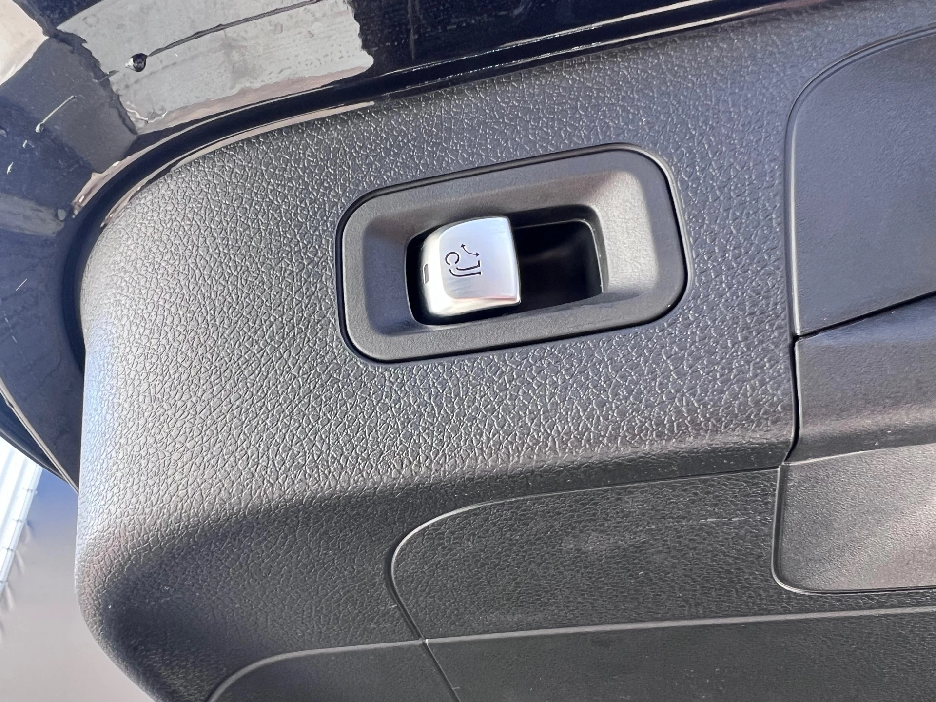 Hoofdafbeelding Mercedes-Benz EQC