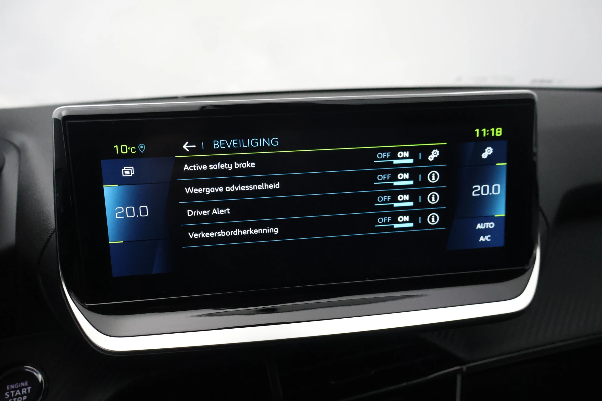 Hoofdafbeelding Peugeot e-208