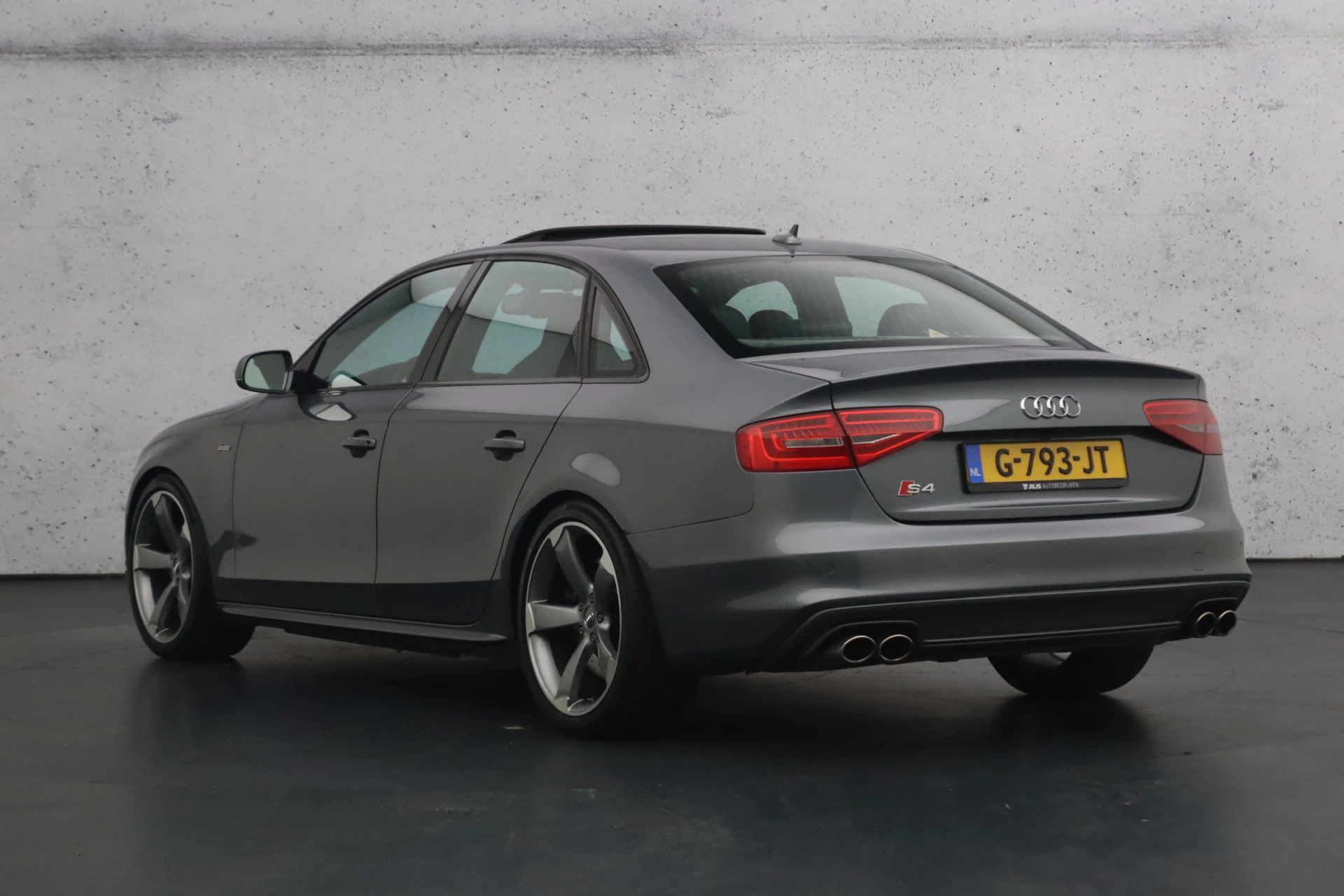 Hoofdafbeelding Audi S4