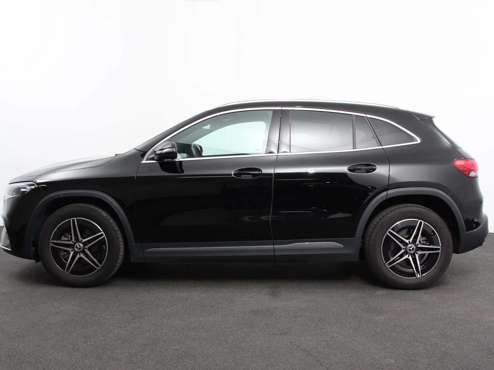 Hoofdafbeelding Mercedes-Benz EQA