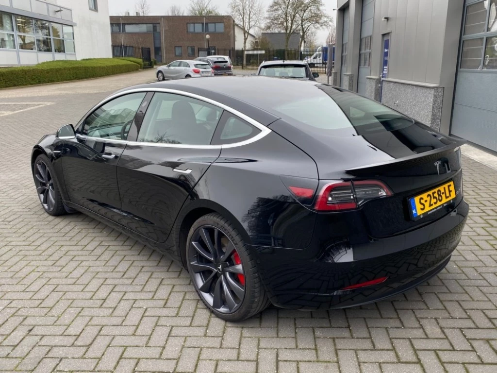 Hoofdafbeelding Tesla Model 3