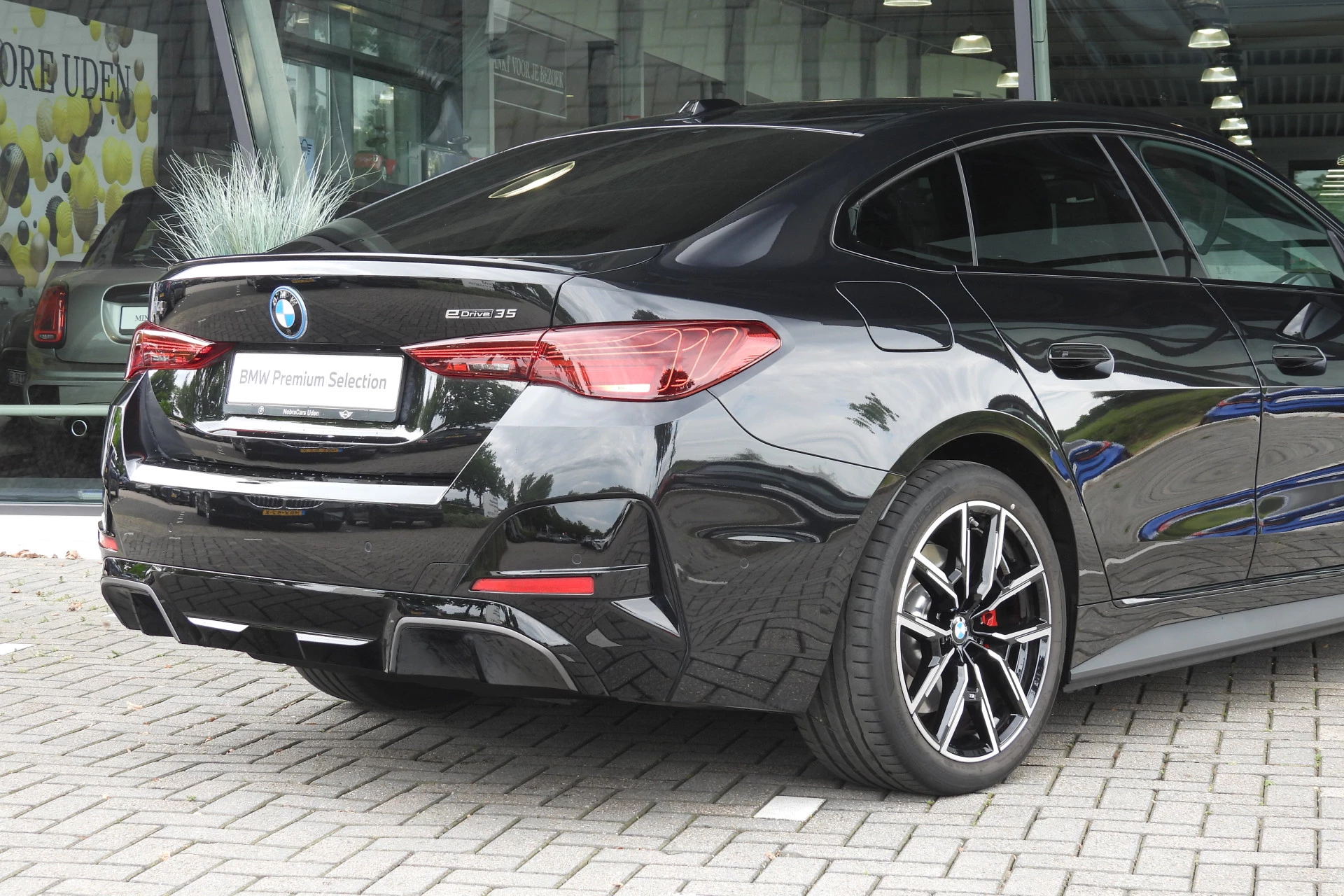 Hoofdafbeelding BMW i4