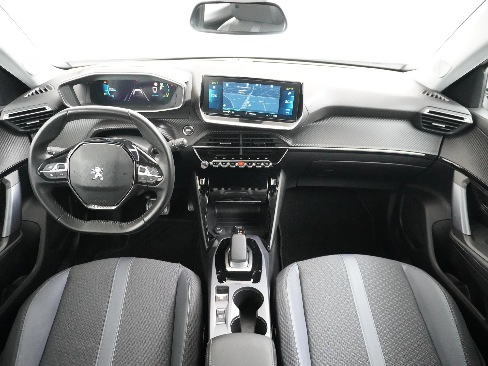 Hoofdafbeelding Peugeot e-2008