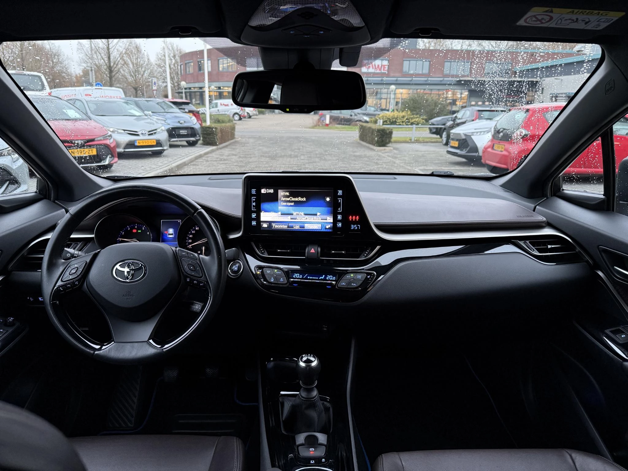 Hoofdafbeelding Toyota C-HR