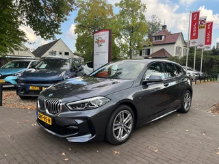 BMW 1 Serie 120I HIGH EXECUTIVE AUTOMAAT M-PAKKET / NAVI / DAB / 17'' LMV