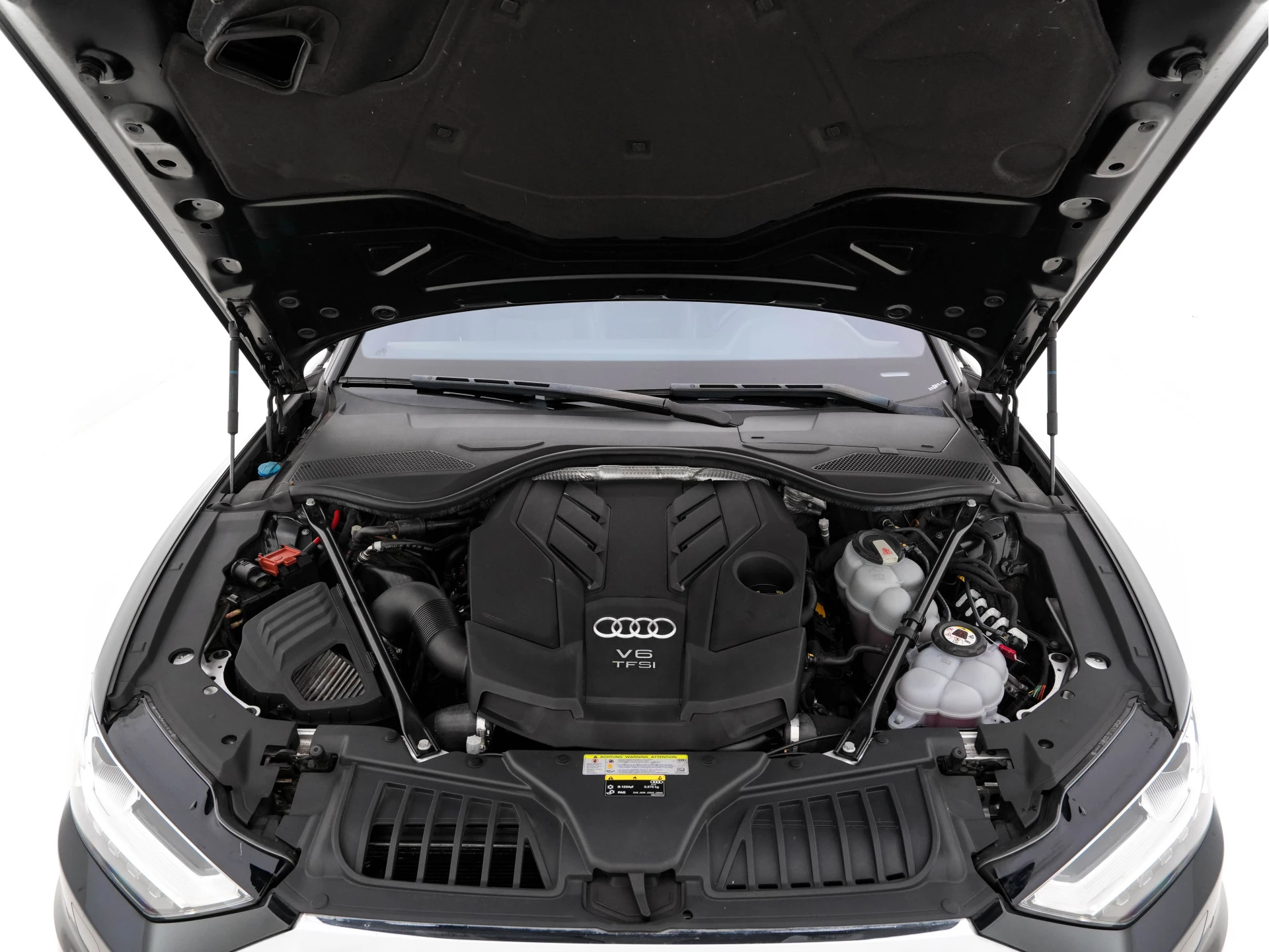 Hoofdafbeelding Audi A8