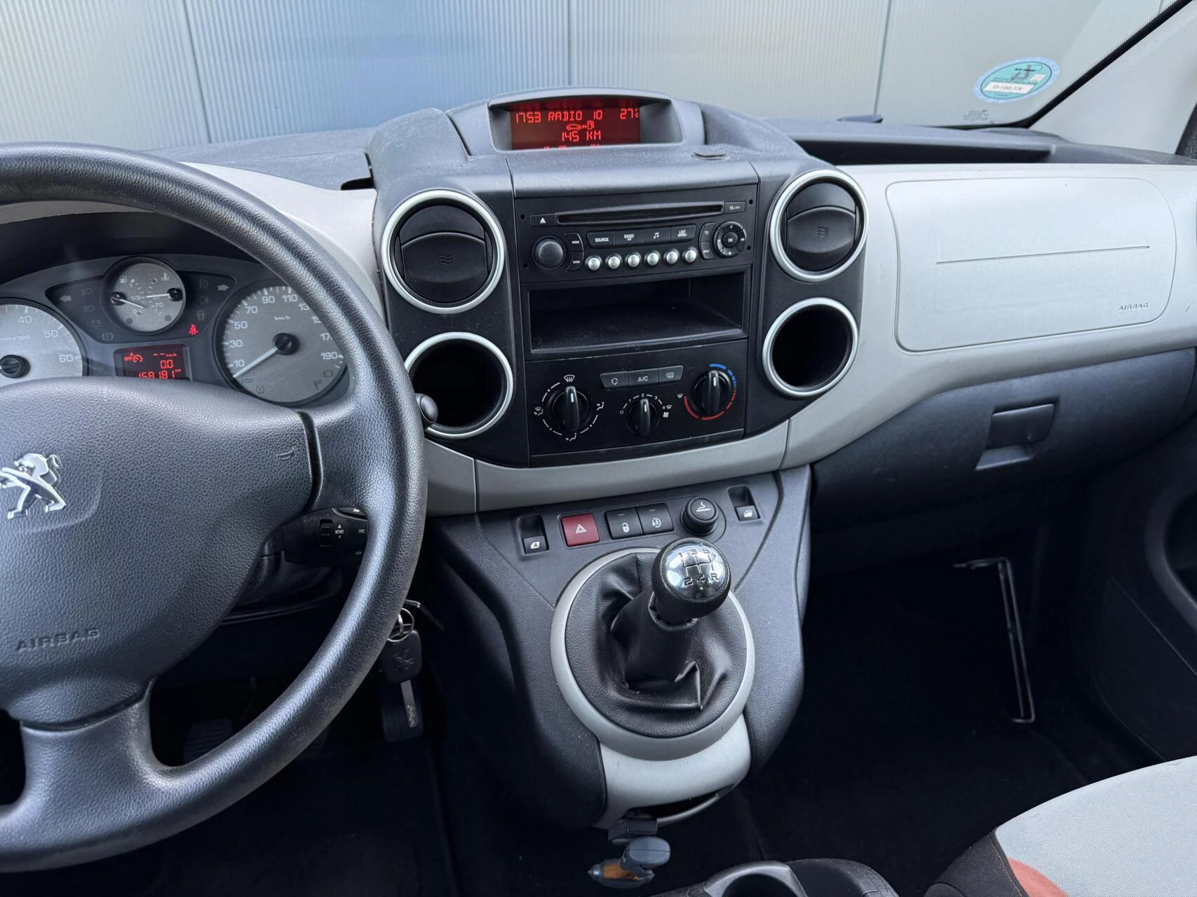 Hoofdafbeelding Peugeot Partner