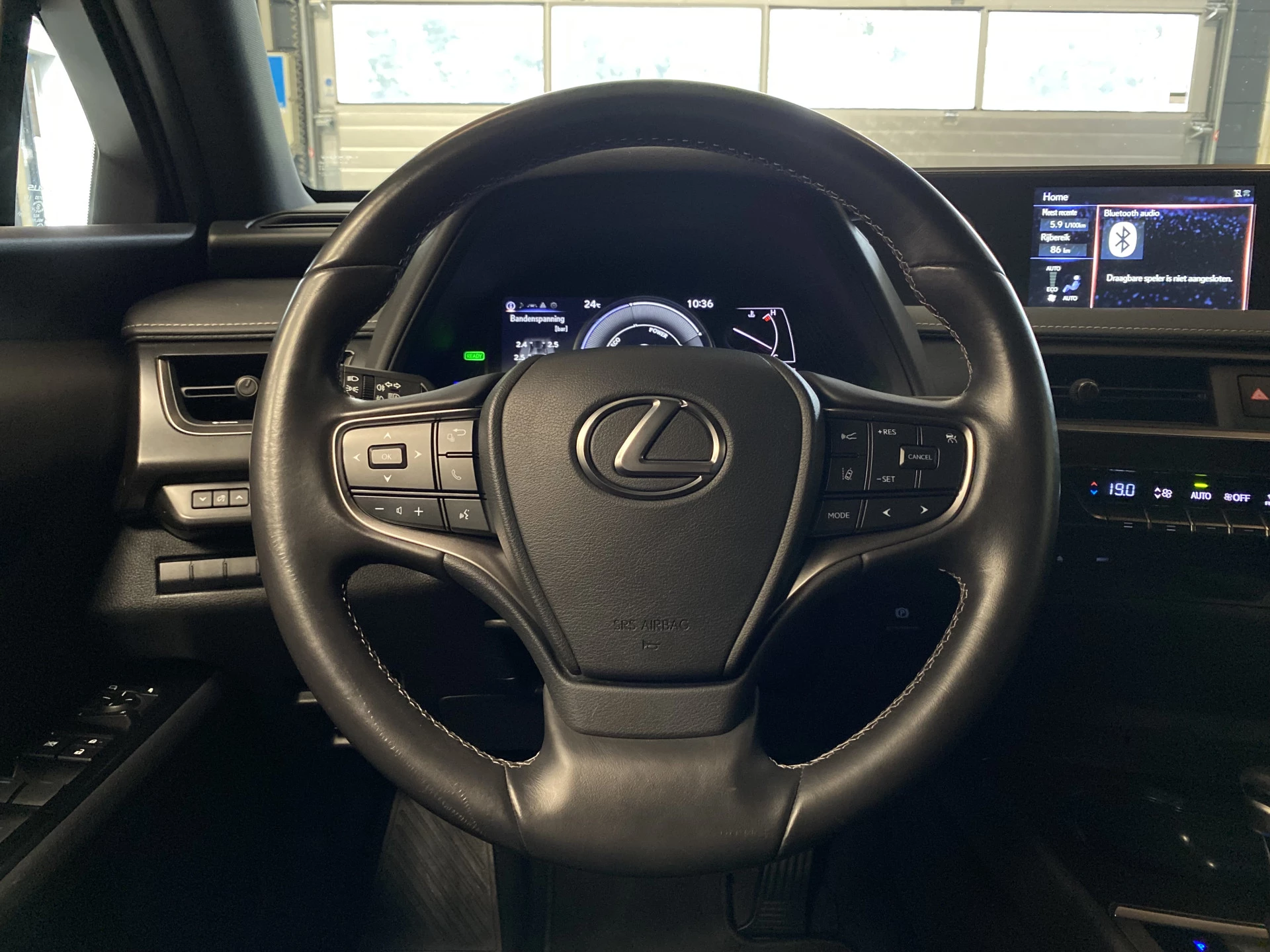 Hoofdafbeelding Lexus UX