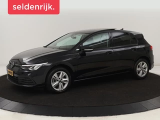 Volkswagen Golf 1.5 TSI Life Bns | Panoramadak | Adaptive Cruise |  Stoelverwarming | Camera | Navigatie | Carplay | Sfeerverlichting