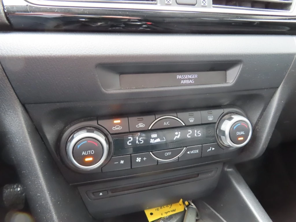 Hoofdafbeelding Mazda 3