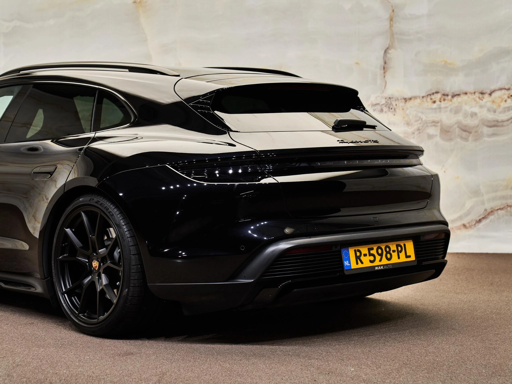 Hoofdafbeelding Porsche Taycan