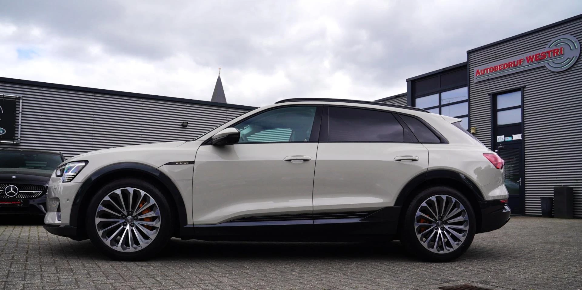 Hoofdafbeelding Audi e-tron
