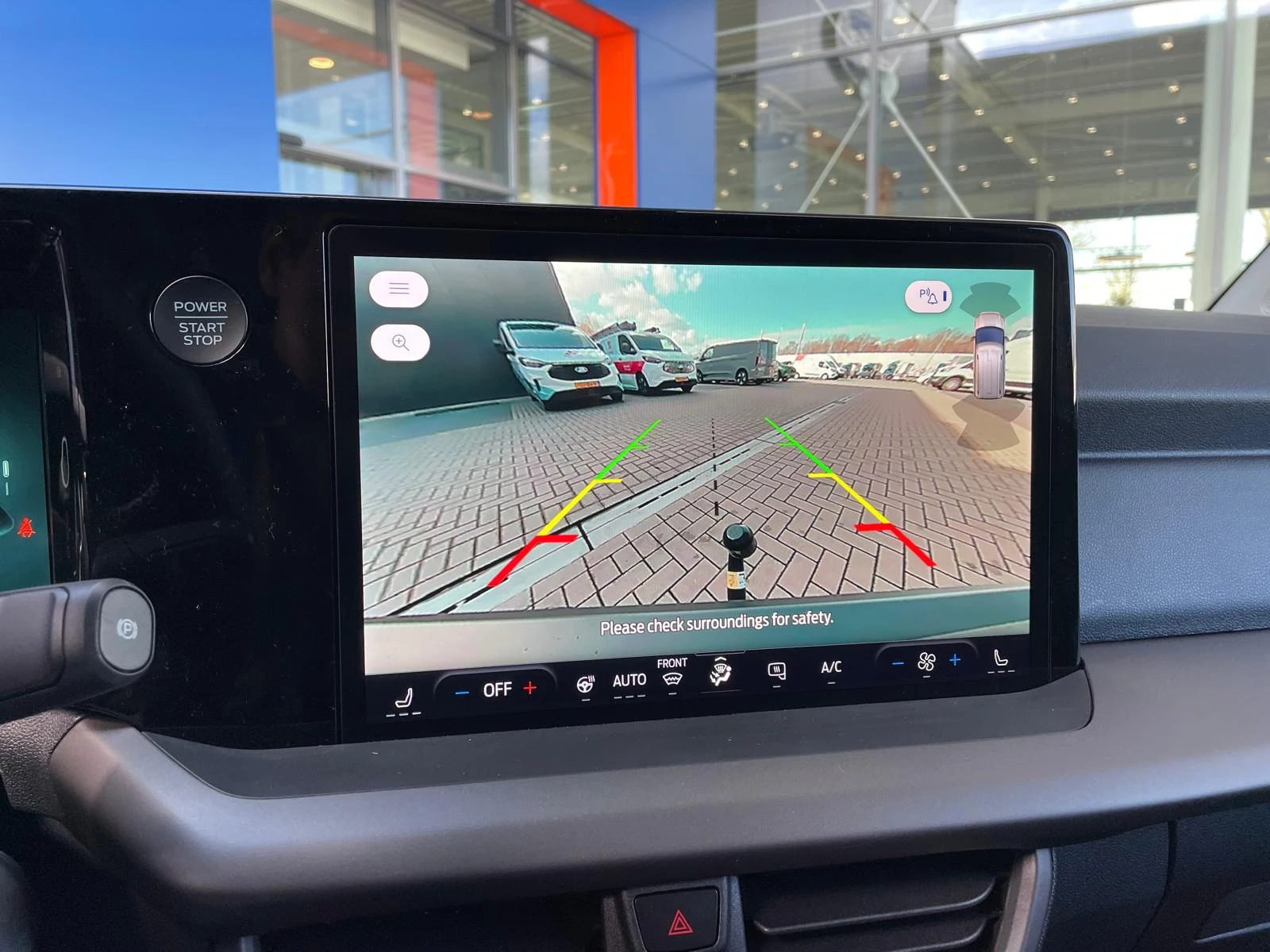 Hoofdafbeelding Ford E-Transit Courier