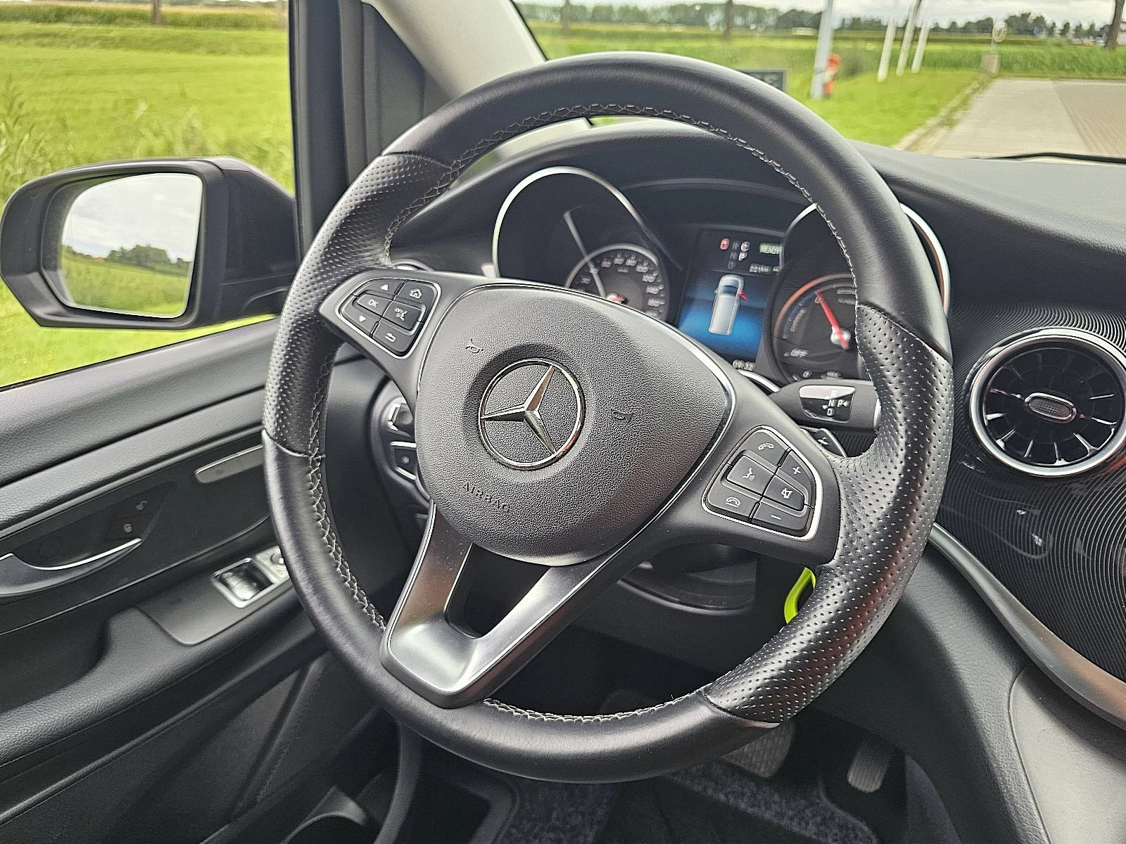 Hoofdafbeelding Mercedes-Benz EQV