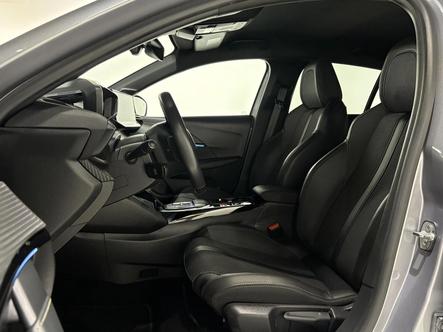 Hoofdafbeelding Peugeot e-208