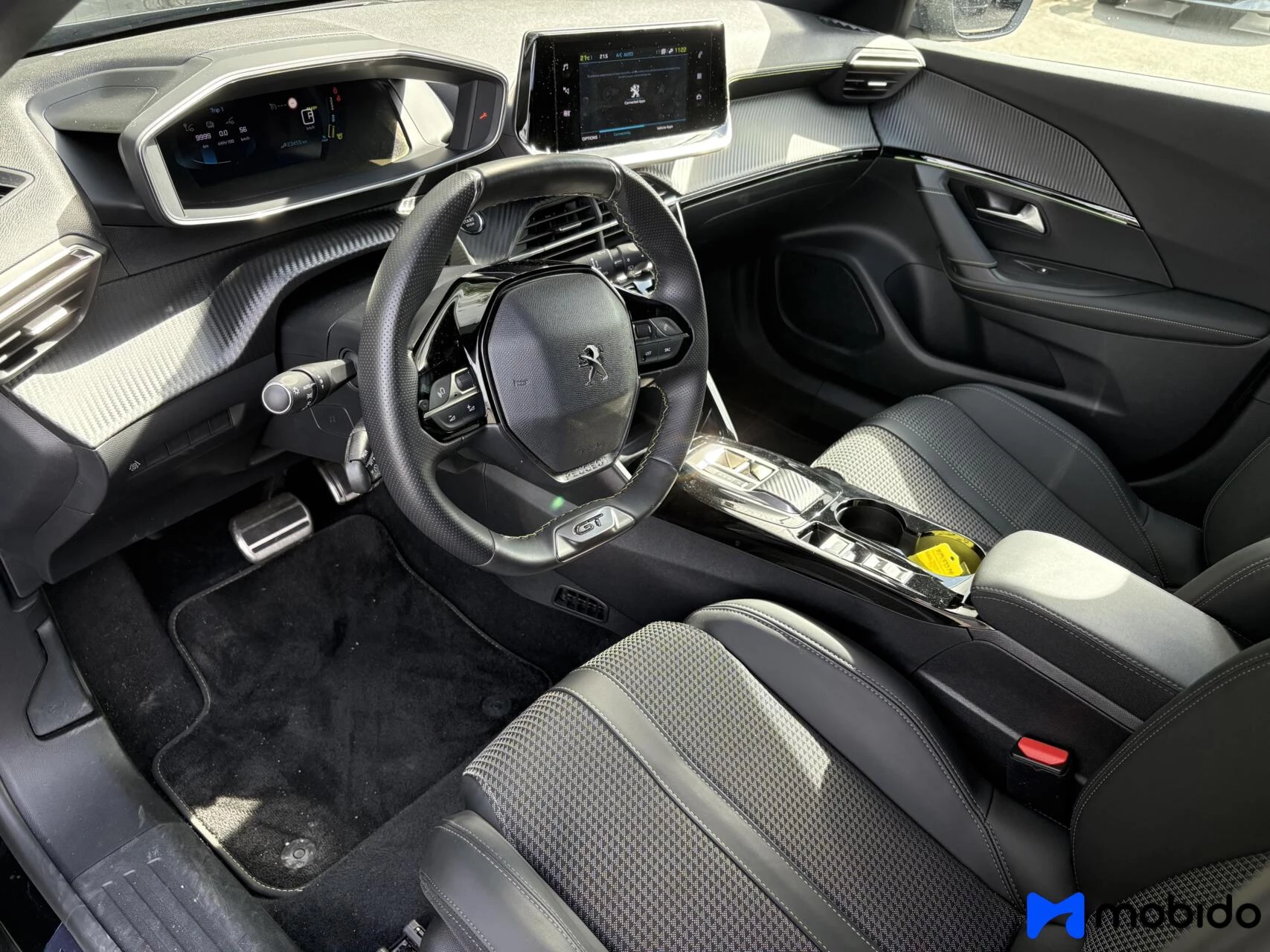 Hoofdafbeelding Peugeot e-2008