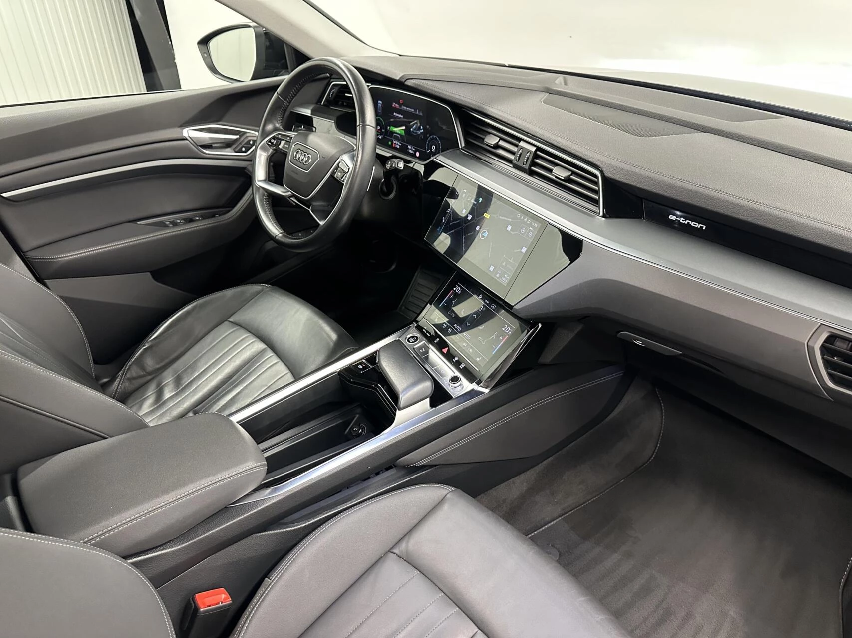 Hoofdafbeelding Audi e-tron