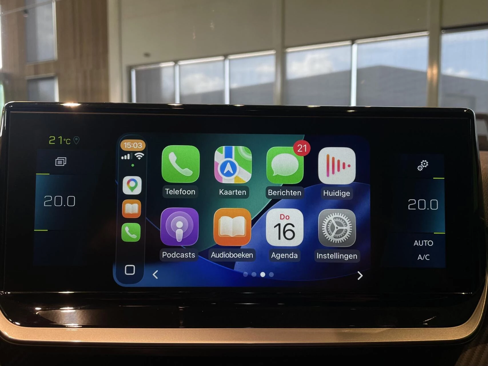 Hoofdafbeelding Peugeot e-2008