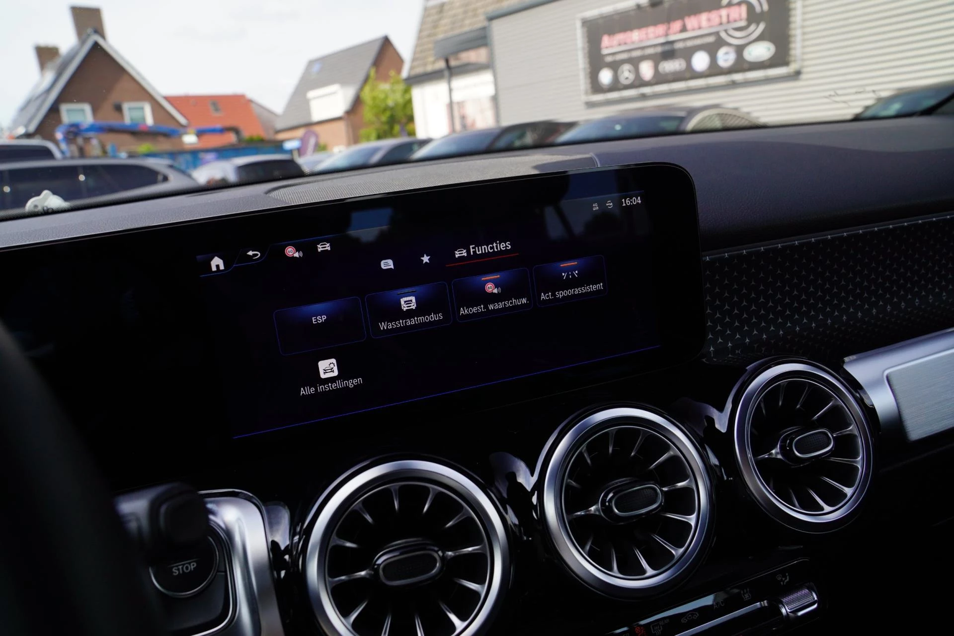 Hoofdafbeelding Mercedes-Benz EQB