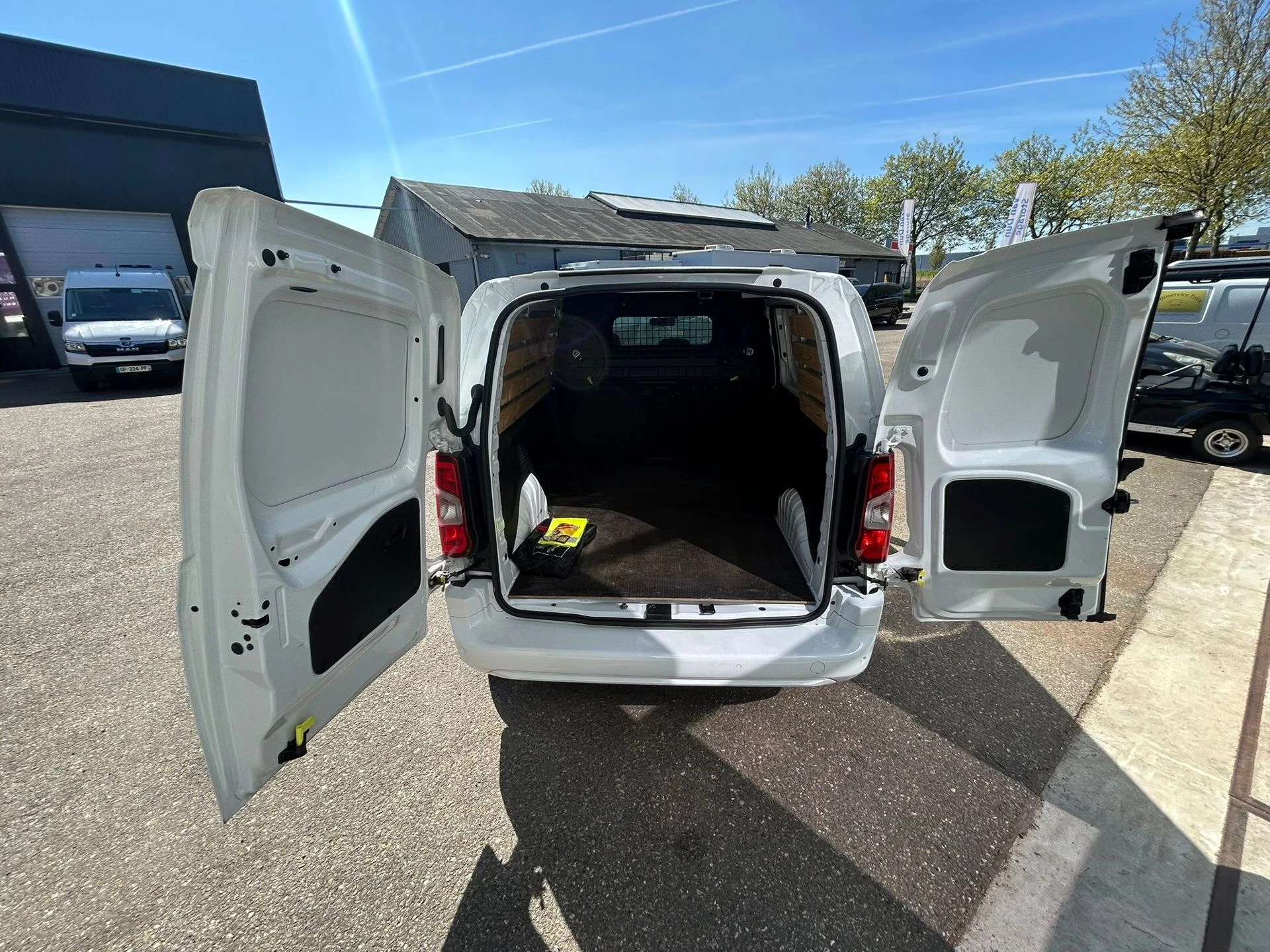 Hoofdafbeelding Peugeot Partner