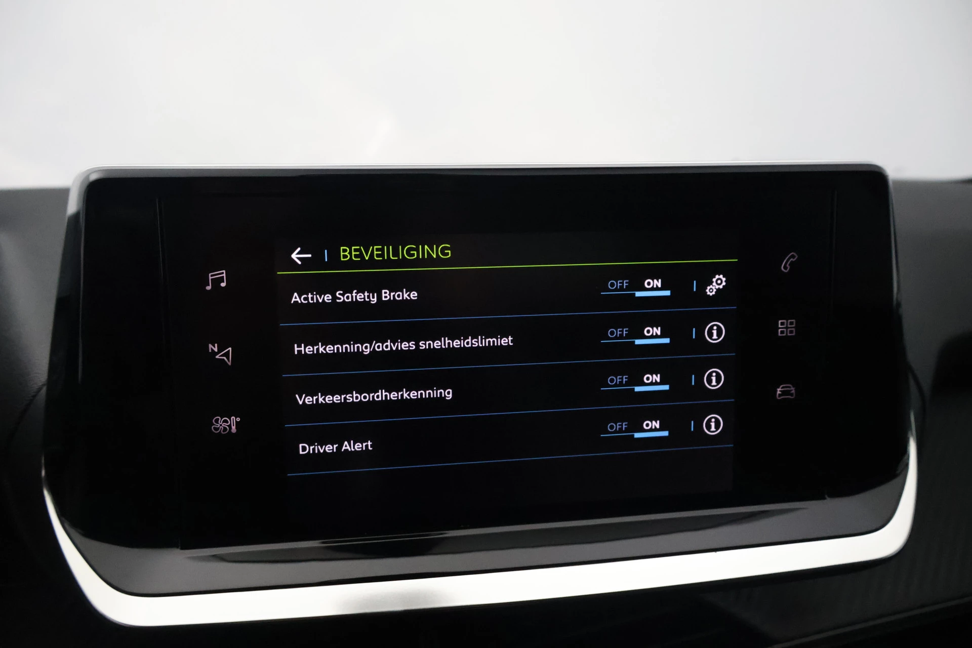 Hoofdafbeelding Peugeot e-208