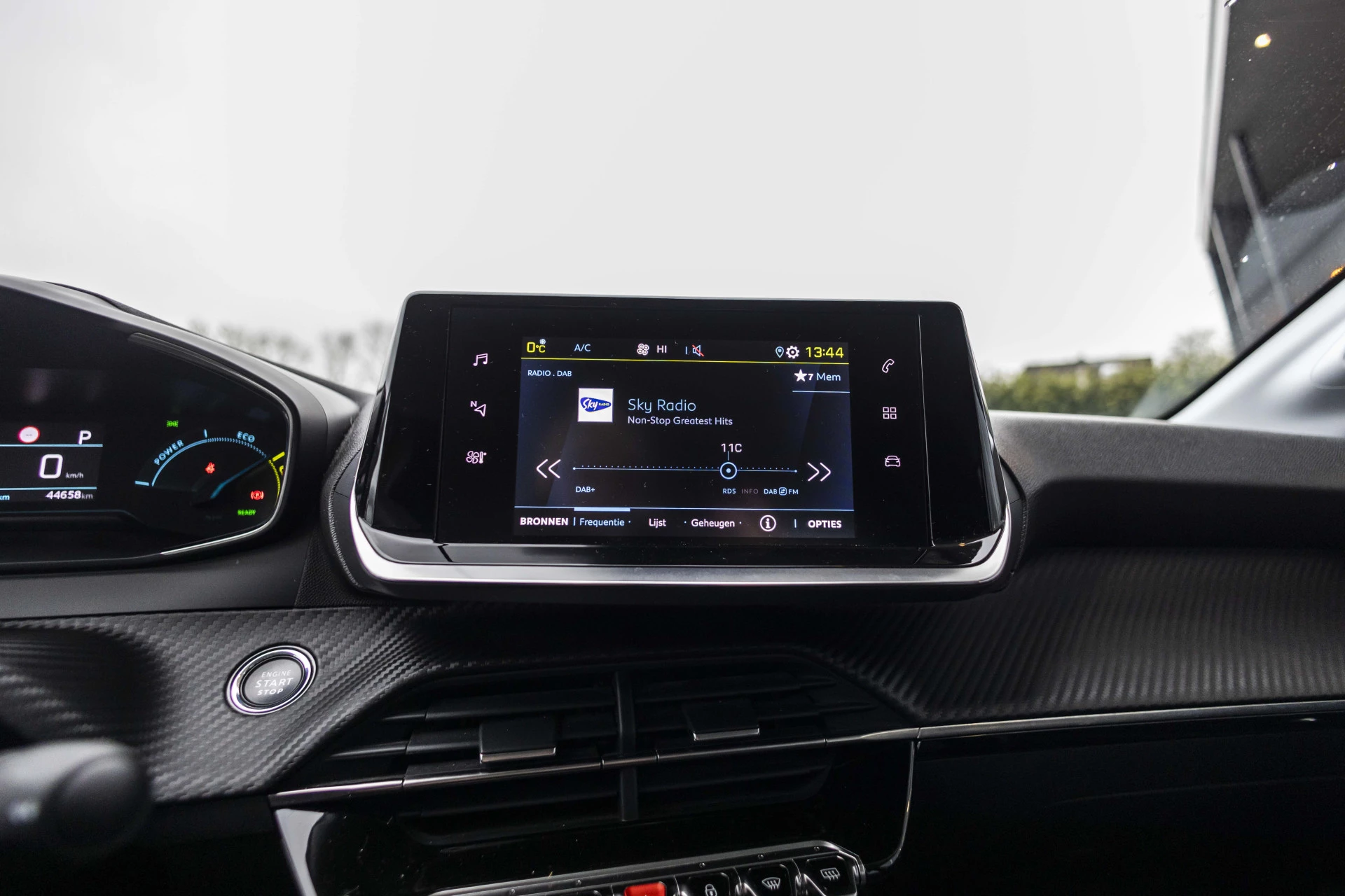 Hoofdafbeelding Peugeot e-208