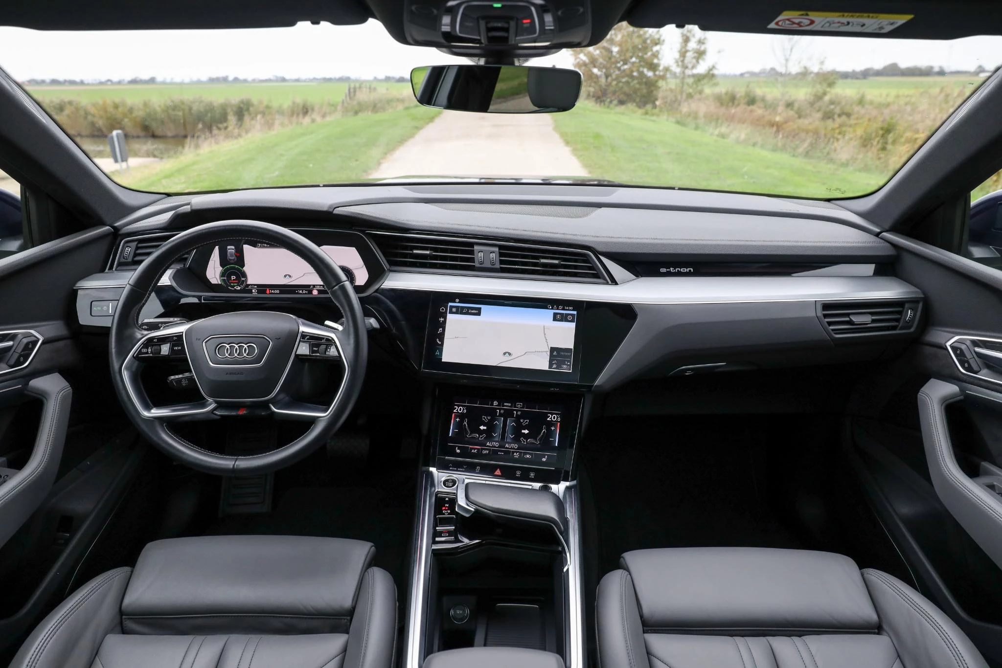 Hoofdafbeelding Audi e-tron