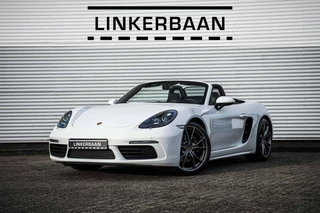 Hoofdafbeelding Porsche 718 Porsche 718 Boxster 2.0 | Bose | Sportuitlaat | PDLS | PDC | 20 inch |