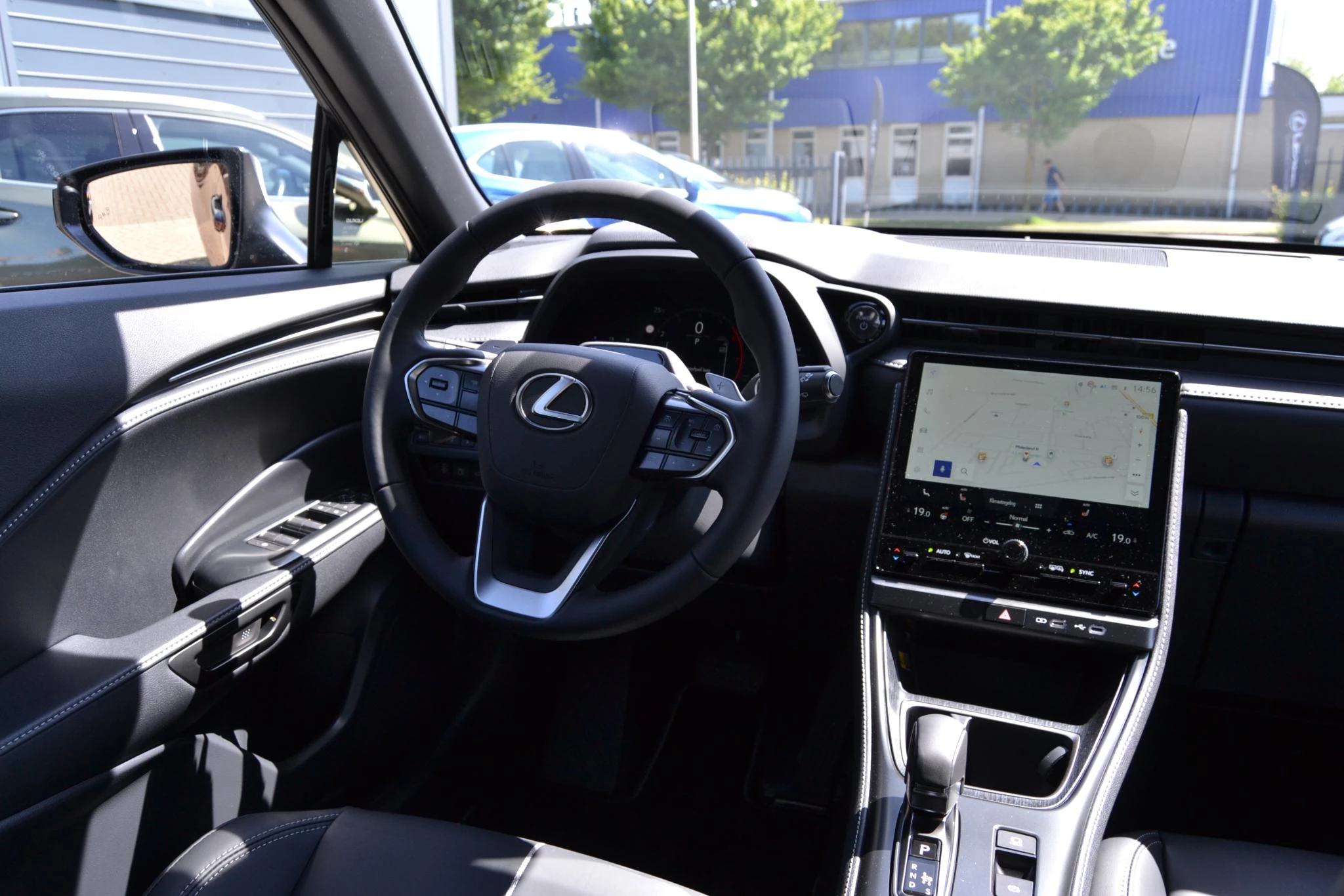 Hoofdafbeelding Lexus LBX