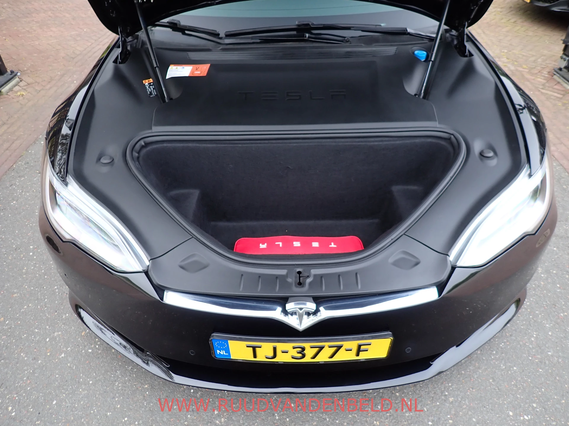 Hoofdafbeelding Tesla Model S