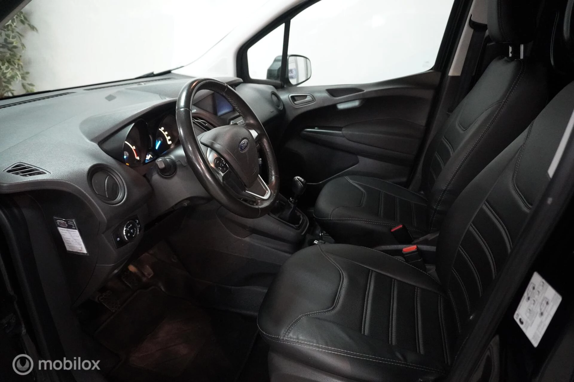 Hoofdafbeelding Ford Transit Courier