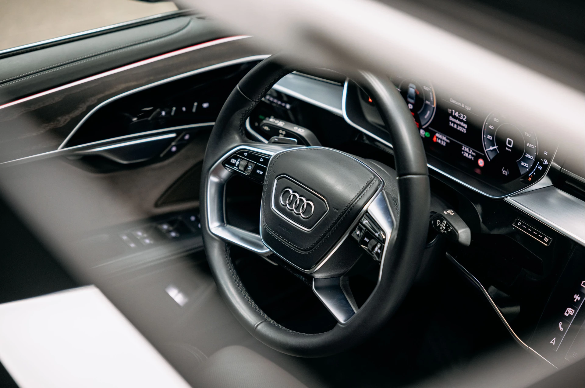 Hoofdafbeelding Audi A8