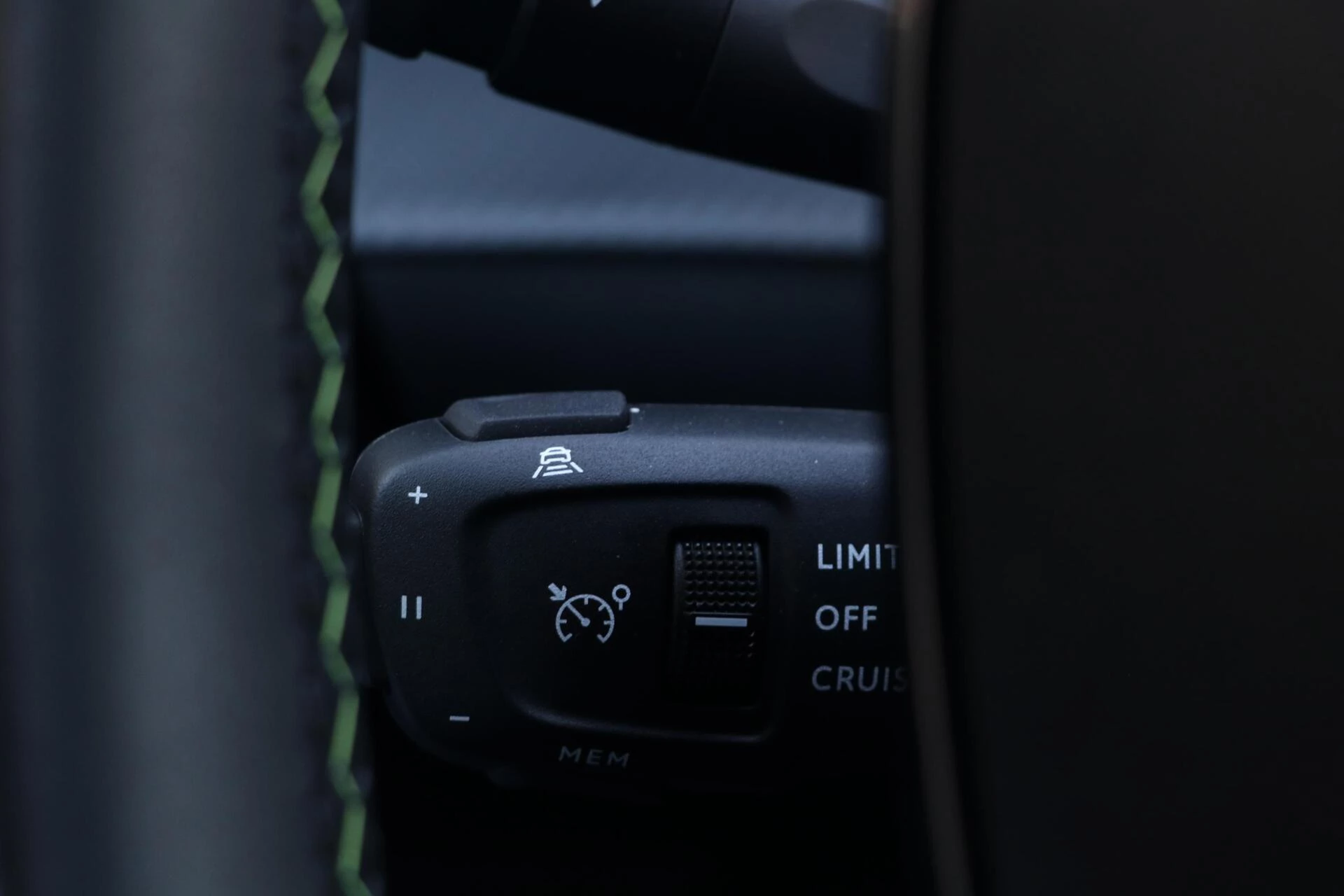 Hoofdafbeelding Peugeot e-2008