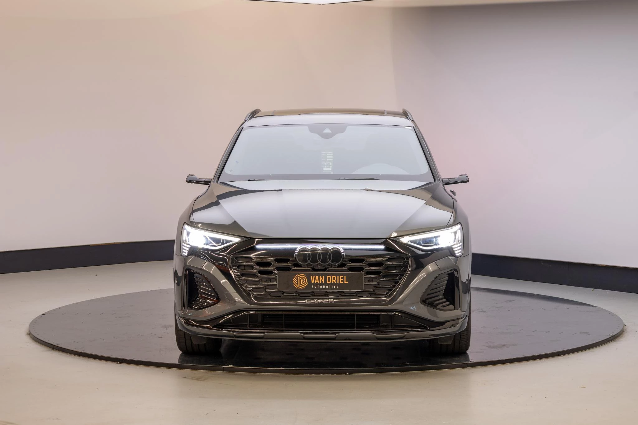 Hoofdafbeelding Audi Q8 Sportback e-tron