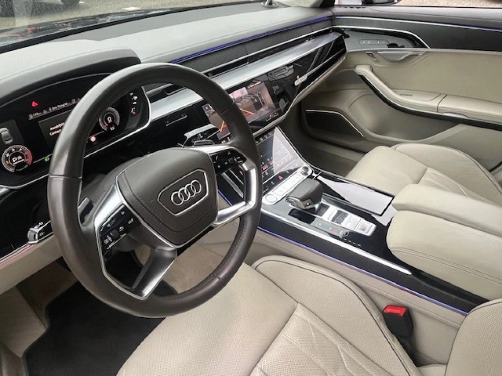 Hoofdafbeelding Audi A8
