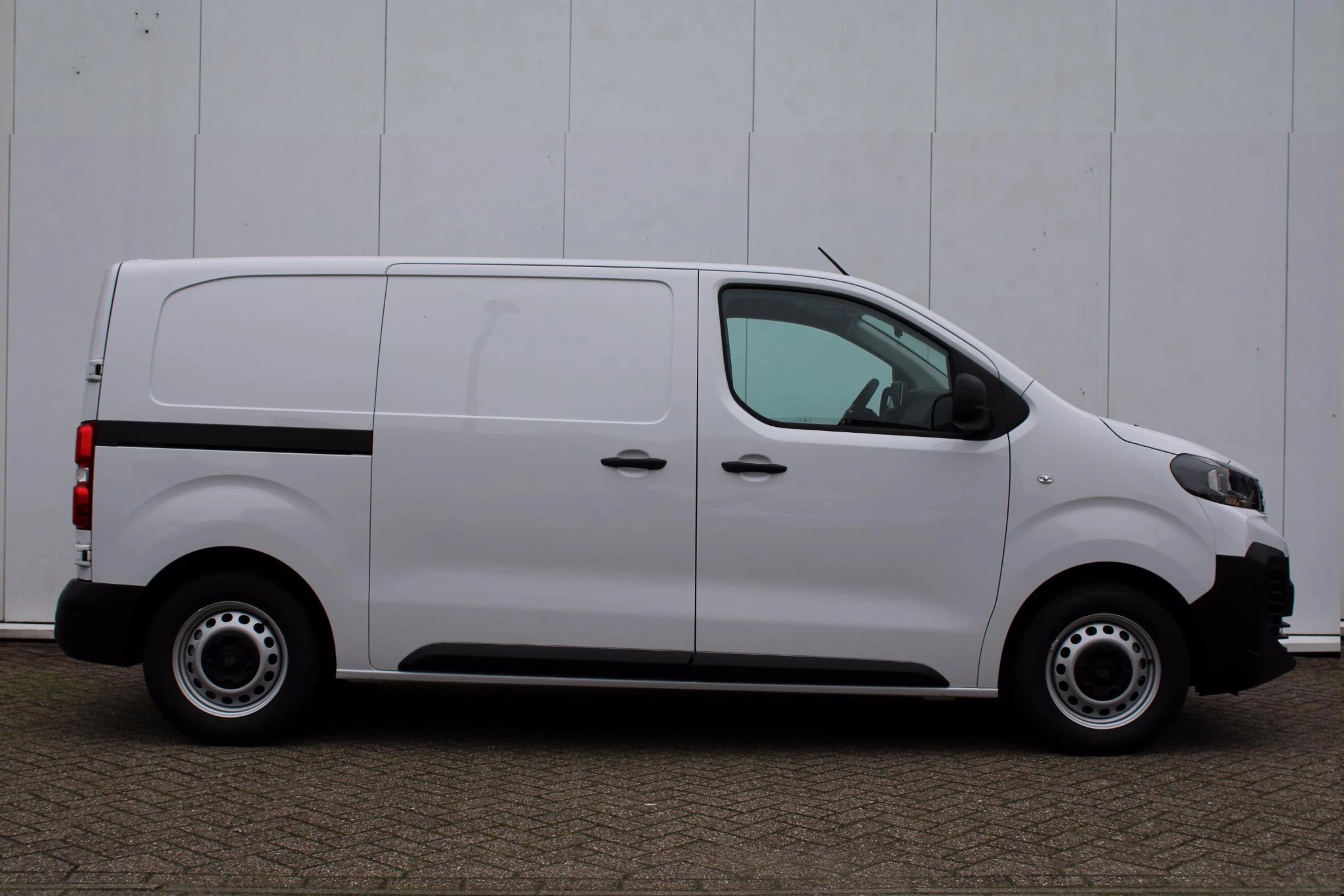 Hoofdafbeelding Peugeot e-Expert