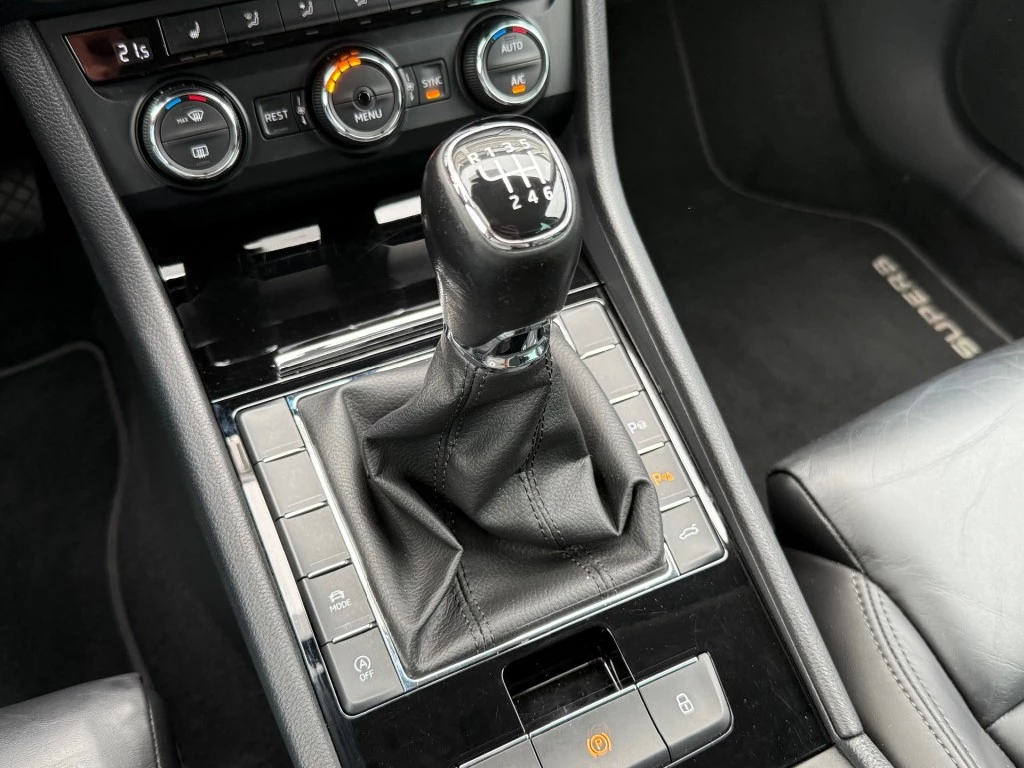 Hoofdafbeelding Škoda Superb
