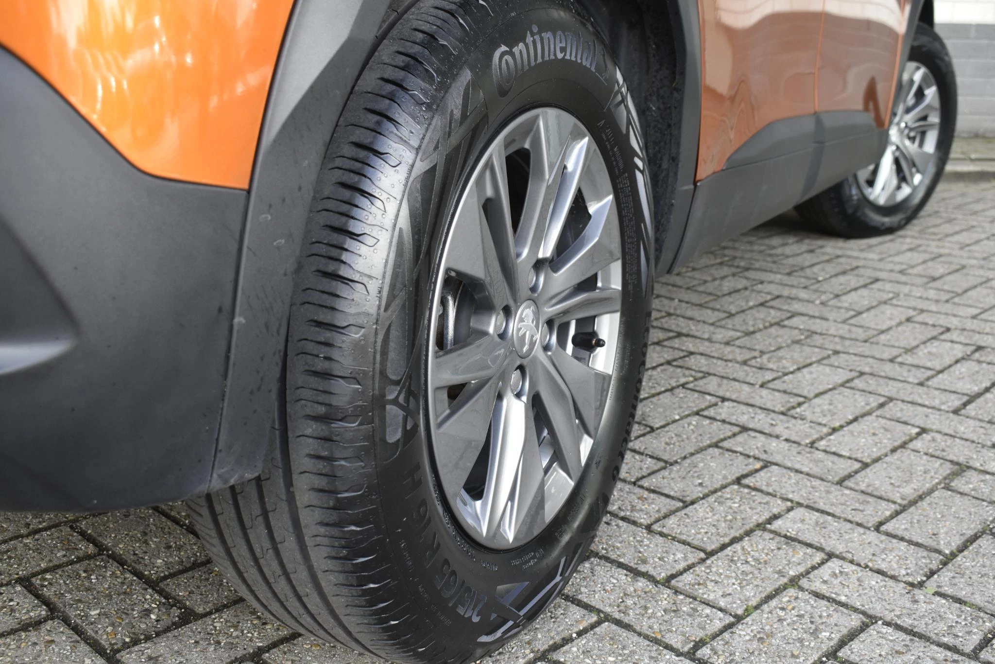 Hoofdafbeelding Peugeot e-2008