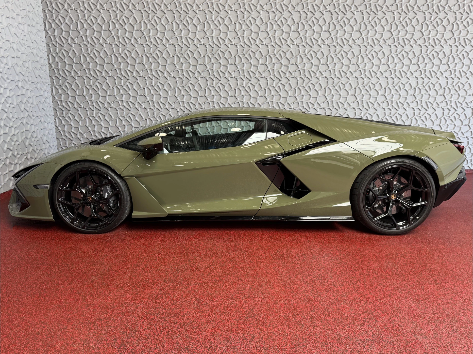 Hoofdafbeelding Lamborghini Revuelto