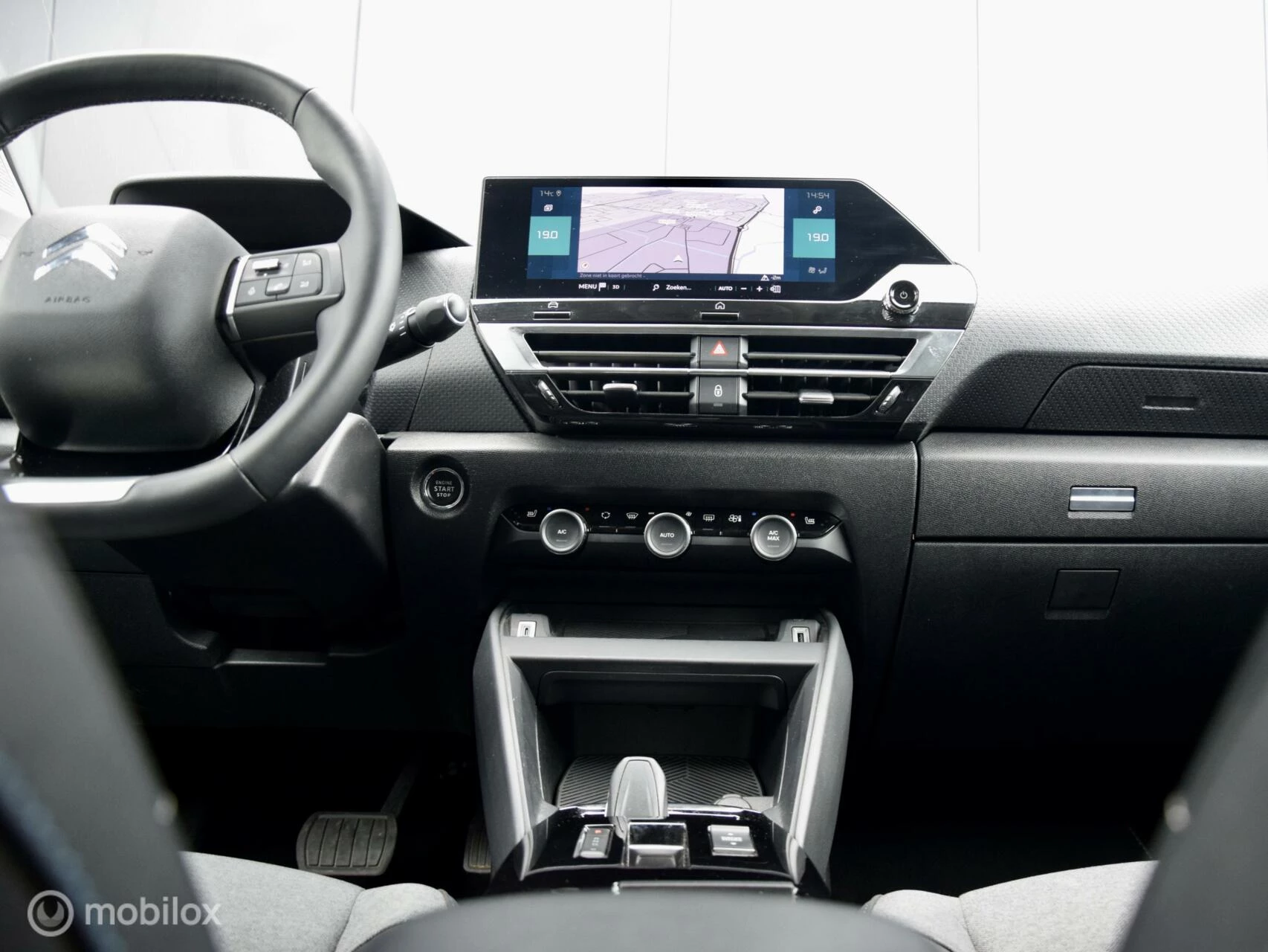 Hoofdafbeelding Citroën ë-C4