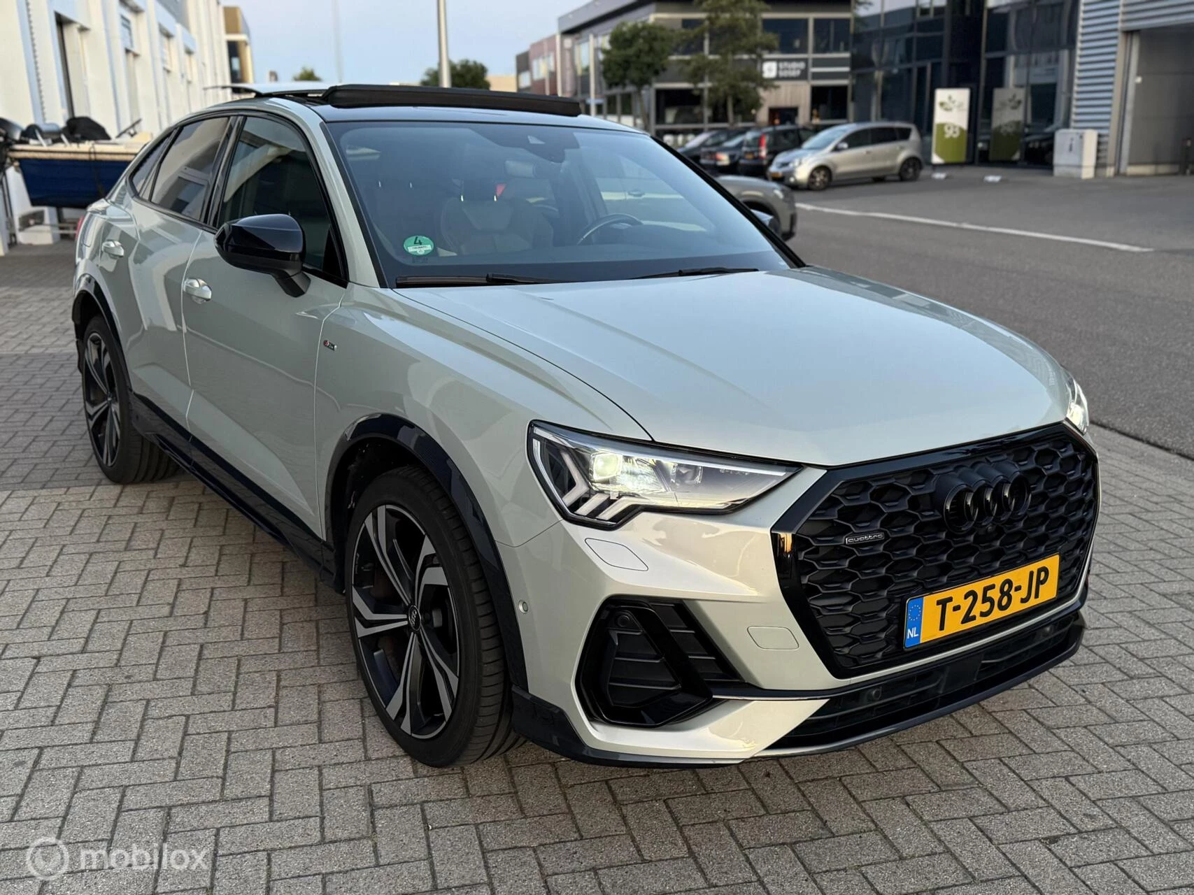 Hoofdafbeelding Audi Q3