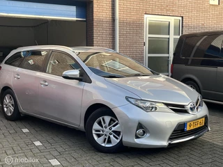 Toyota Auris Touring Sports 1.8 Hybrid, Camera, Full maps Navigatie,Nederlandse auto met NAP!