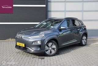 Hoofdafbeelding Hyundai Kona Hyundai Kona EV Premium 64 kWh + Trekhaak